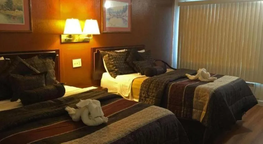 Bed in Americas Best Value Inn & Suites Macon at Sunset Dr