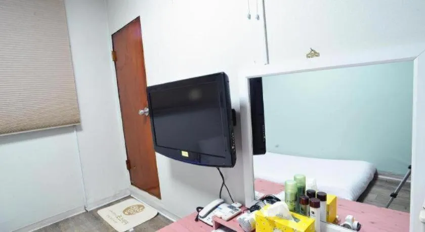 Goodstay Saewha Hostel