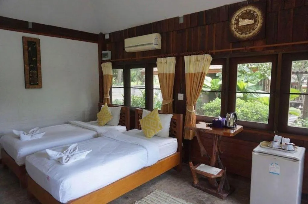 Bed in De Bua Valley