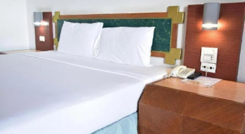 Bed in BP Samila Beach Hotel & Resort