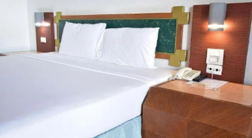 Bed in BP Samila Beach Hotel & Resort