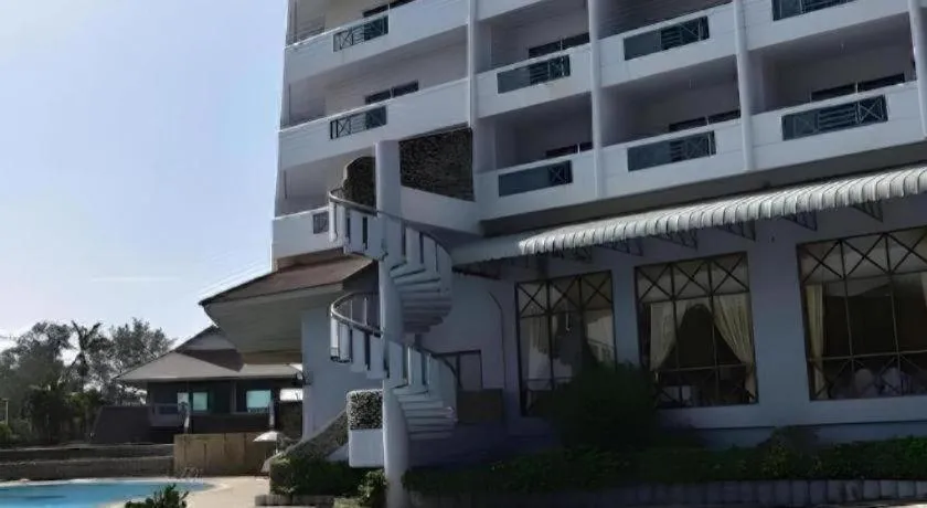 BP Samila Beach Hotel & Resort