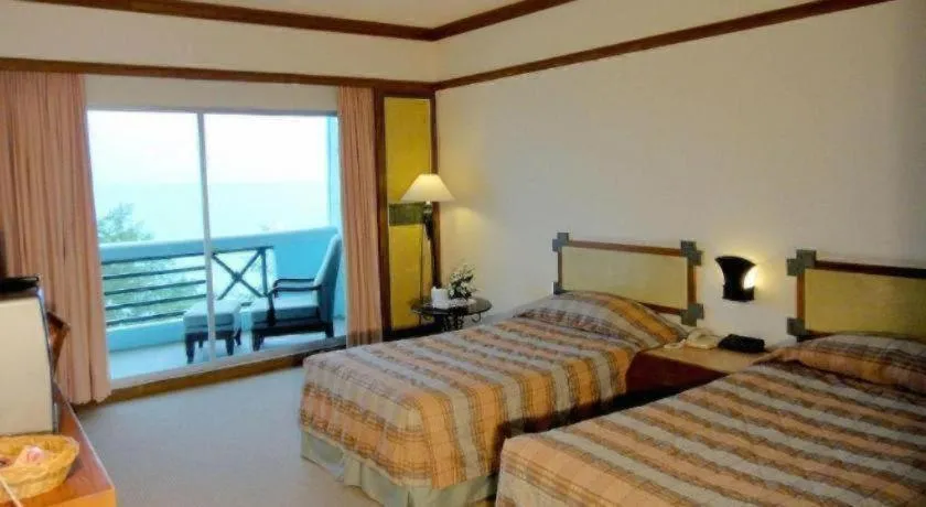 Bed in BP Samila Beach Hotel & Resort