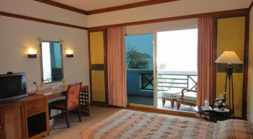 Bed in BP Samila Beach Hotel & Resort