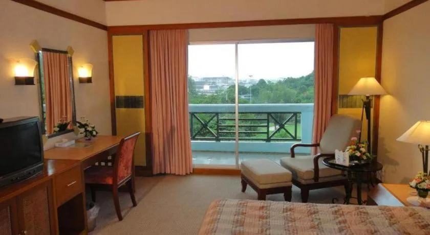 Bed in BP Samila Beach Hotel & Resort