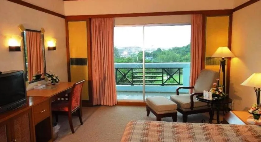 Bed in BP Samila Beach Hotel & Resort