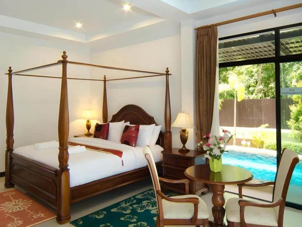 Bed in Nattha Waree Hot Spring Resort and Spa