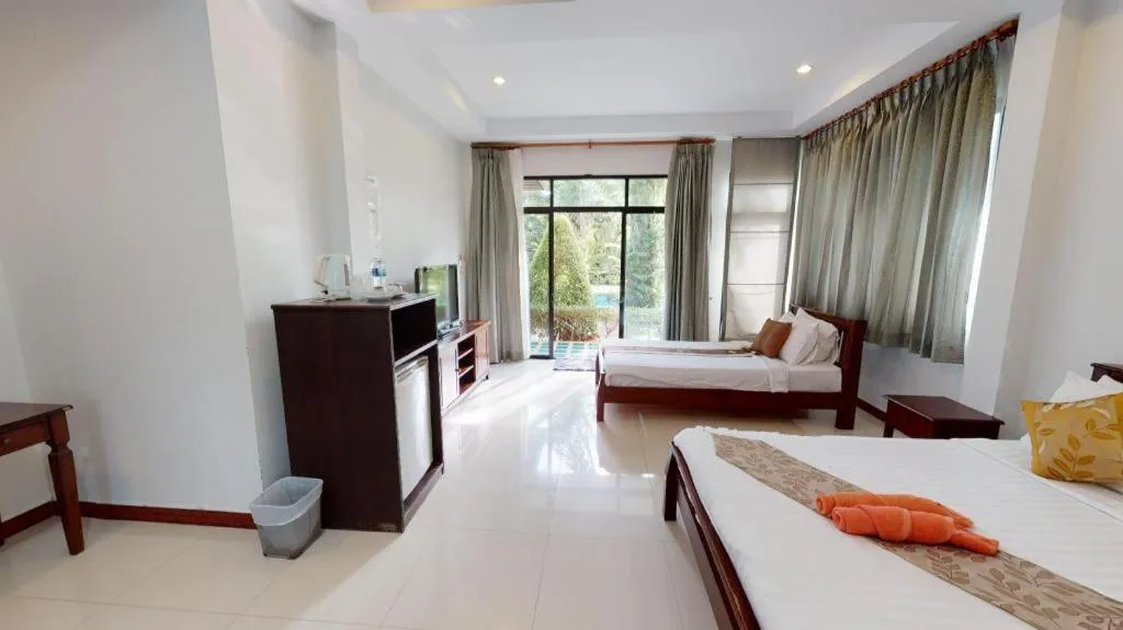 Bed in Nattha Waree Hot Spring Resort and Spa