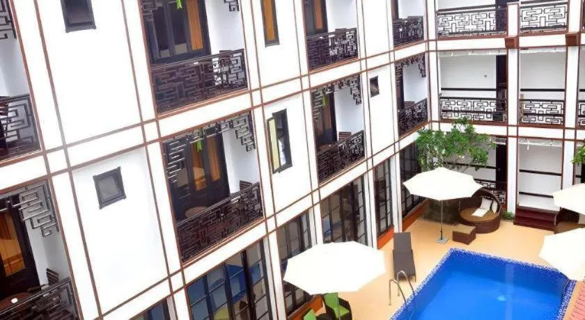 Vinh Hung 2 City Hotel