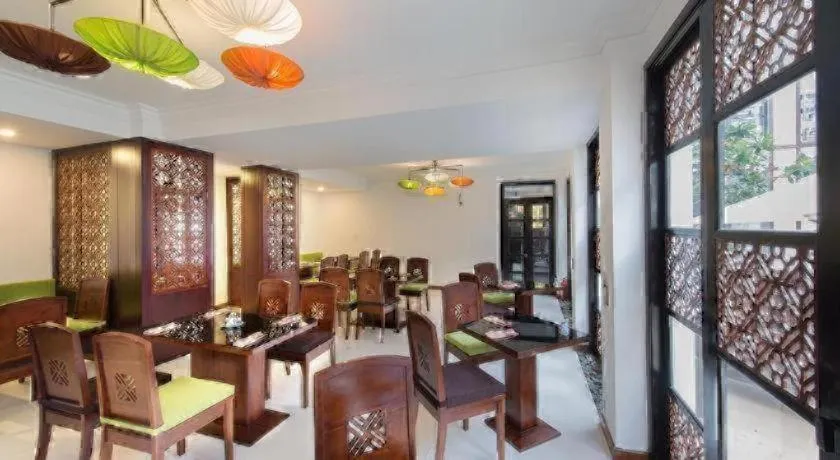 Vinh Hung 2 City Hotel