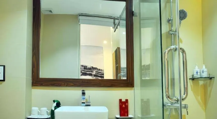 Vinh Hung 2 City Hotel