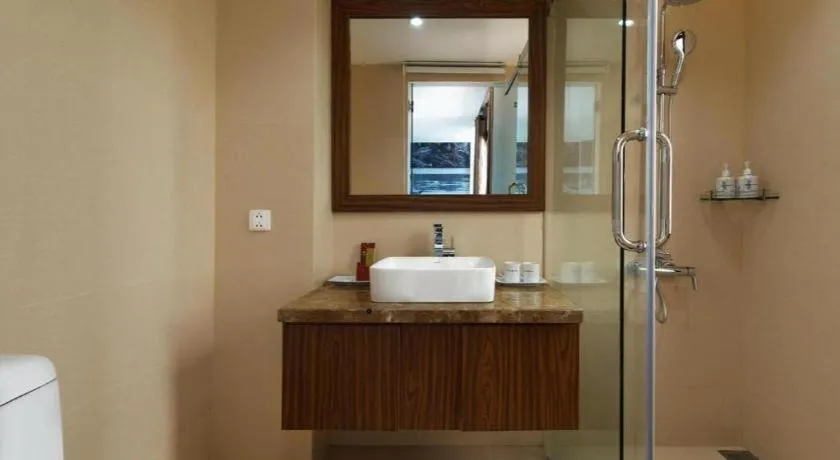 Vinh Hung 2 City Hotel