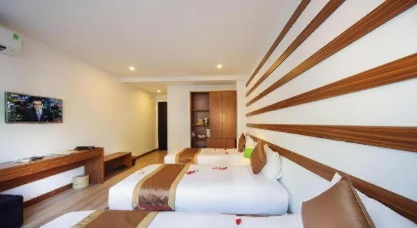 Bed in Vinh Hung 2 City Hotel