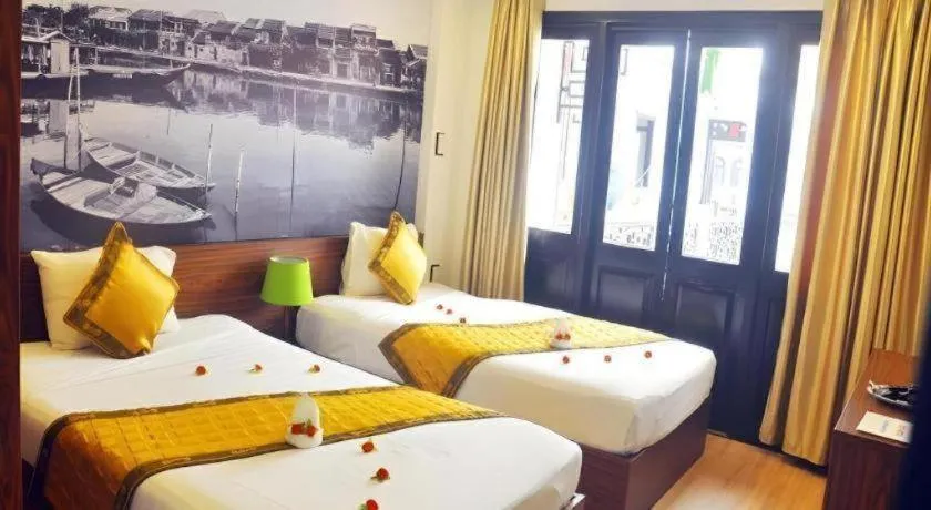 Bed in Vinh Hung 2 City Hotel