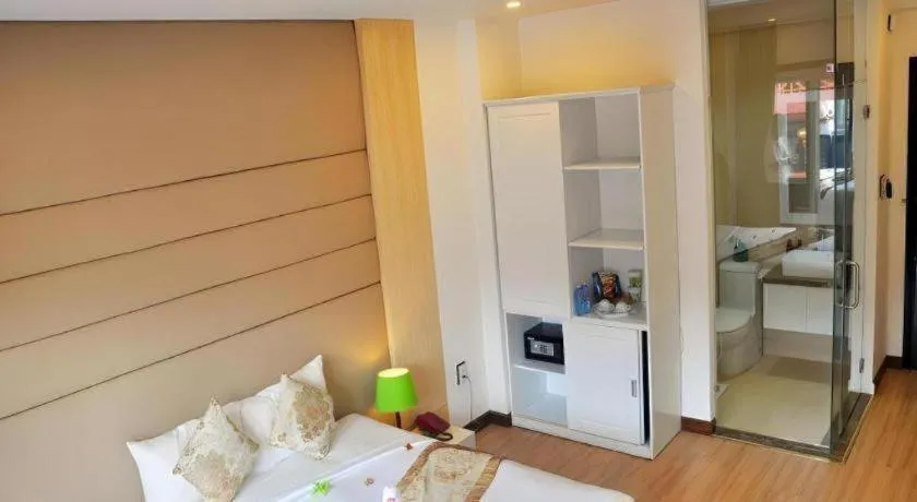 Vinh Hung 2 City Hotel