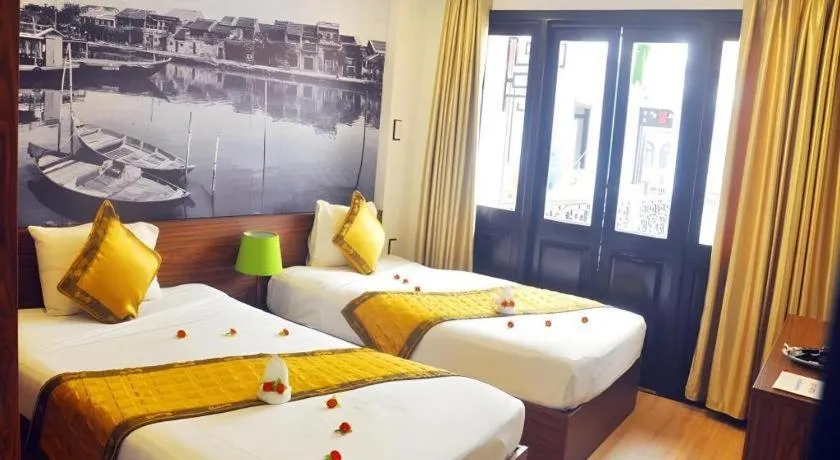 Bed in Vinh Hung 2 City Hotel