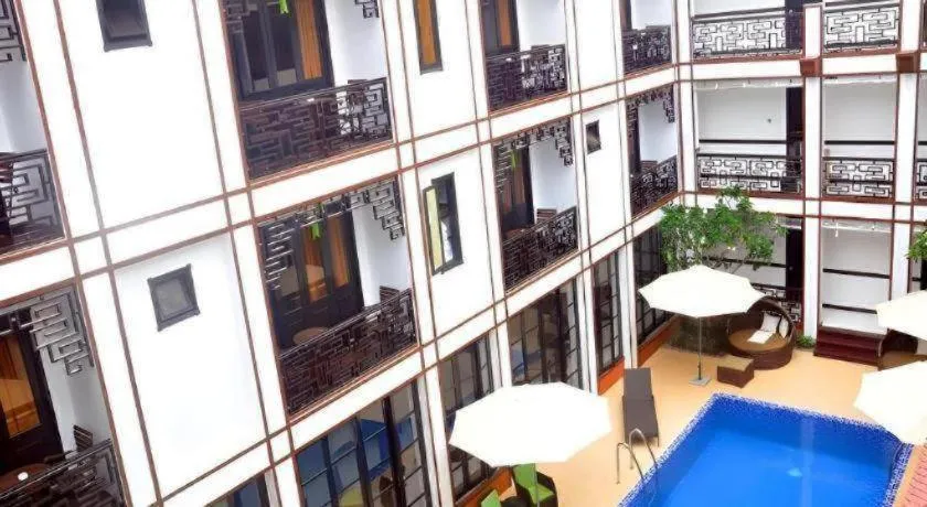 Vinh Hung 2 City Hotel