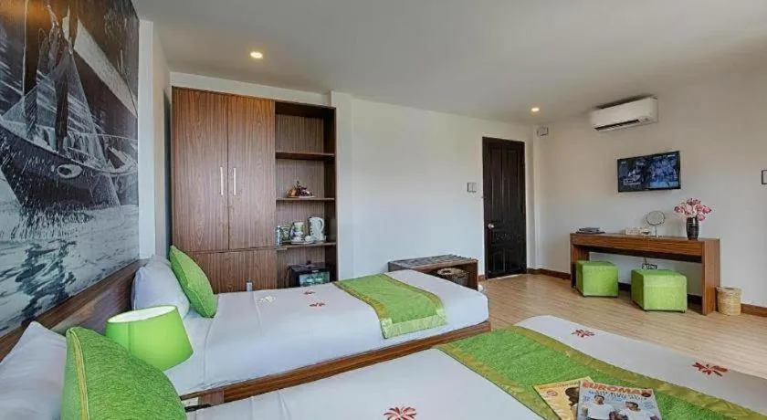 Bed in Vinh Hung 2 City Hotel