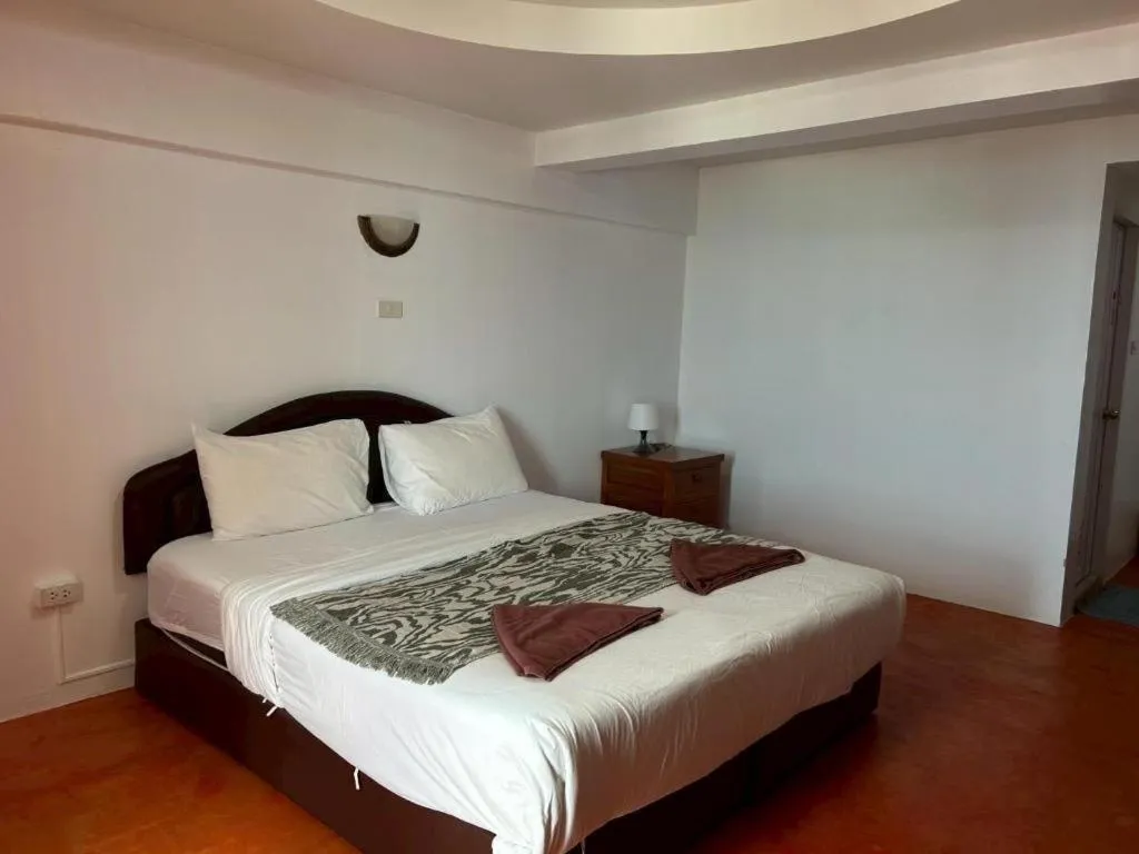 Bed in Jirawan Hotel