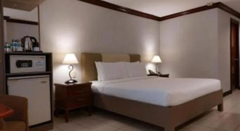 Bed in Las Palmas Hotel de Manila