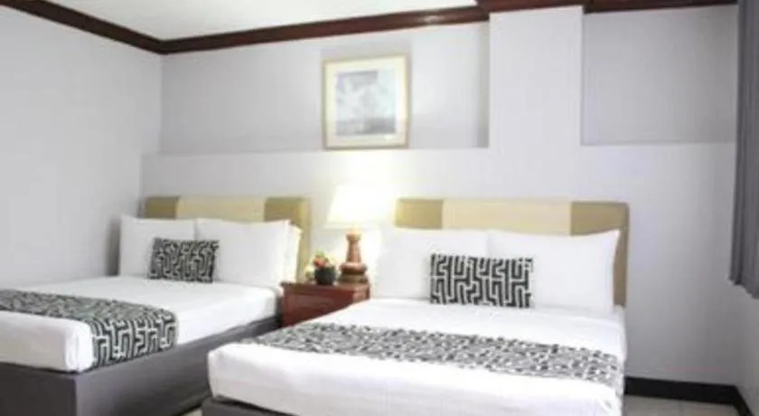 Bed in Las Palmas Hotel de Manila