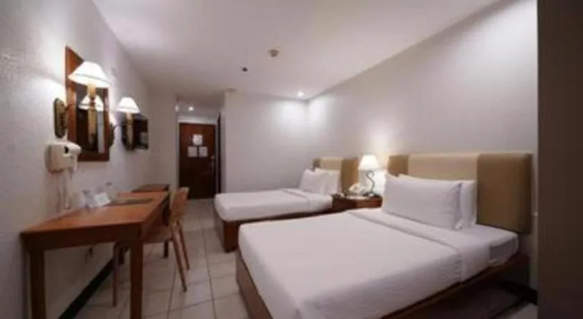 Bed in Las Palmas Hotel de Manila