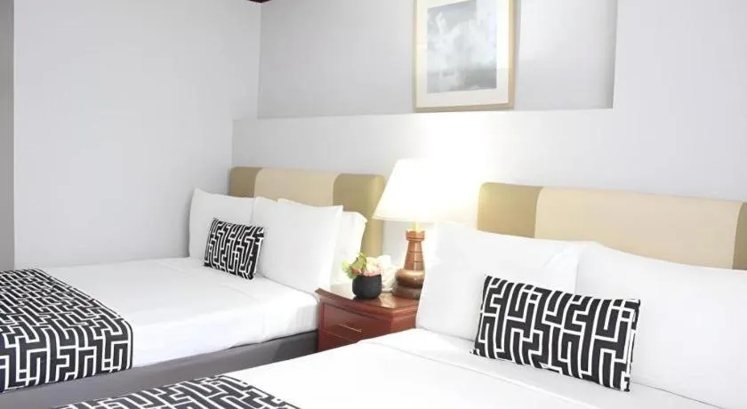 Bed in Las Palmas Hotel de Manila