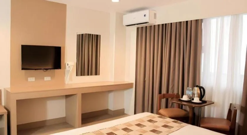 Bed in Las Palmas Hotel de Manila