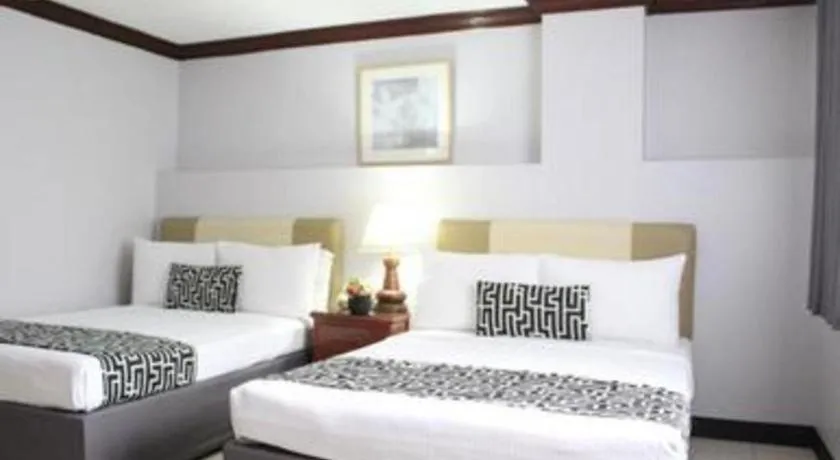 Bed in Las Palmas Hotel de Manila