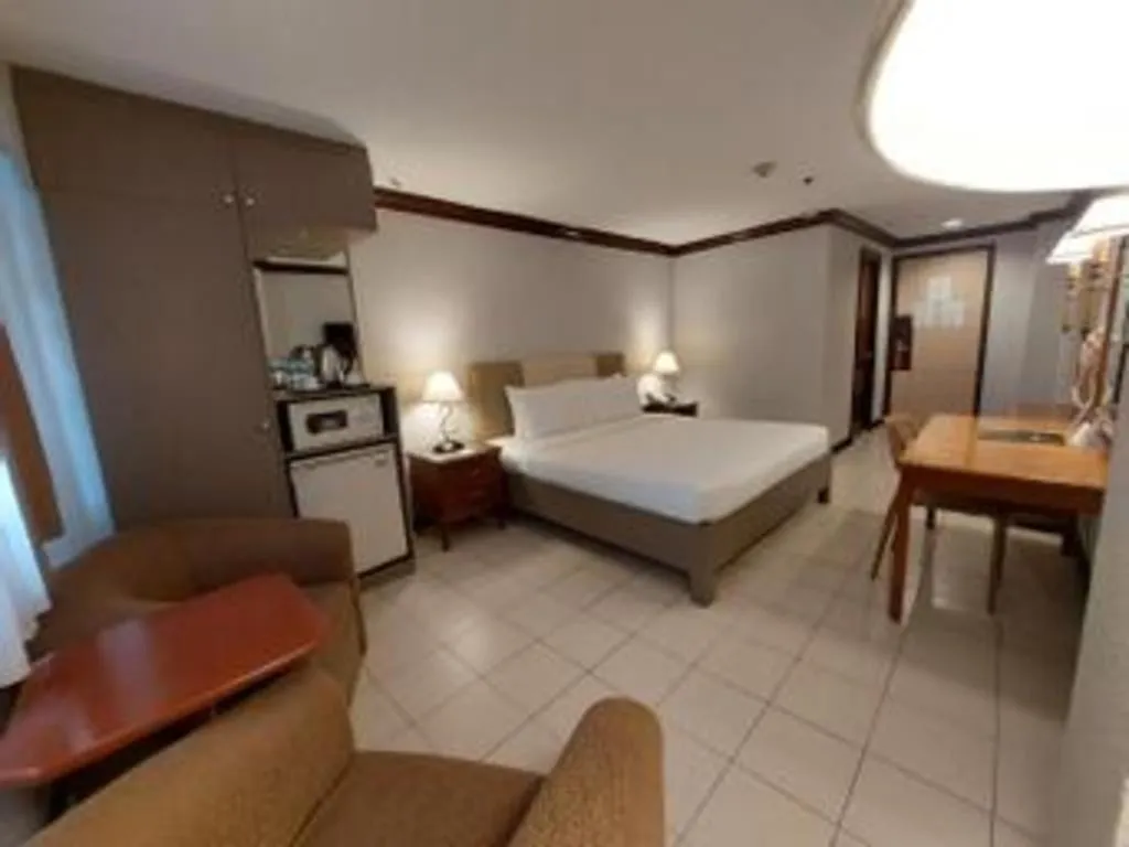 Bed in Las Palmas Hotel de Manila