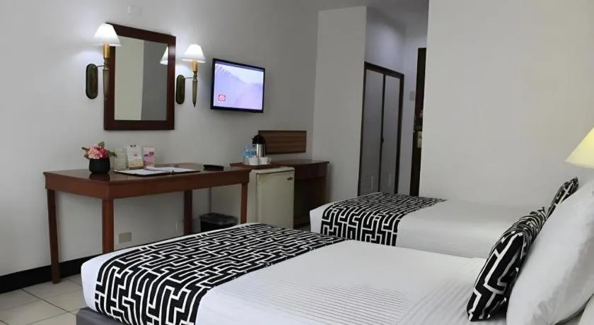 Bed in Las Palmas Hotel de Manila