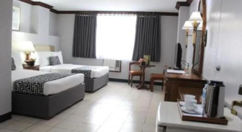 Bed in Las Palmas Hotel de Manila