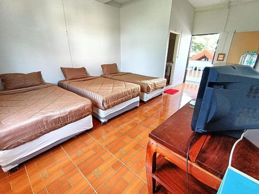 Bed in Piyaporn Hill Paradise Hotel