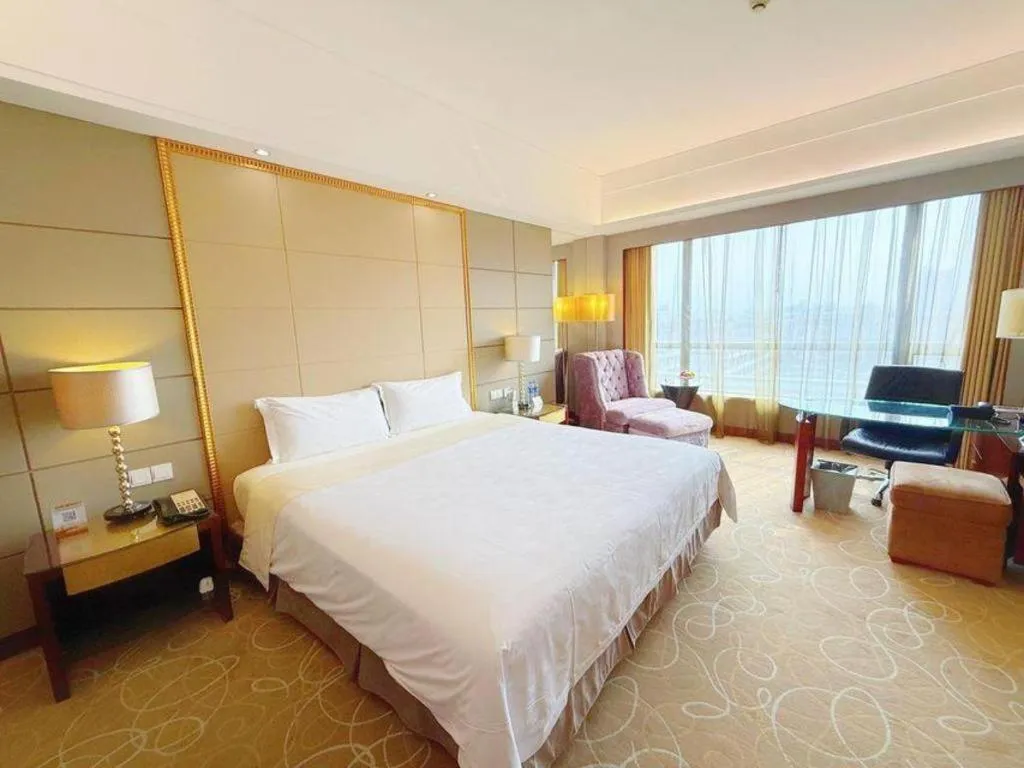 Bed in Wellton International Hotel