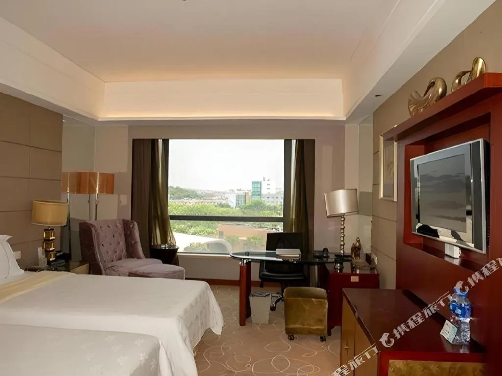 Bed in Wellton International Hotel