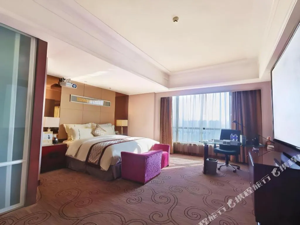 Bed in Wellton International Hotel