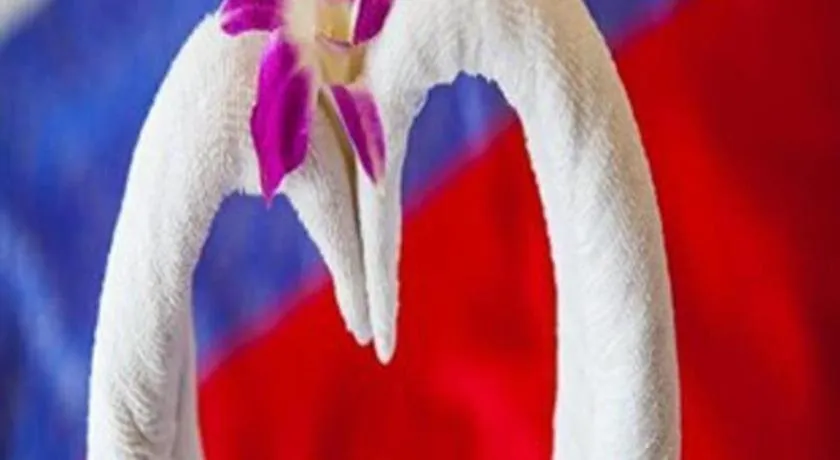 Triple Rund Place Hotel