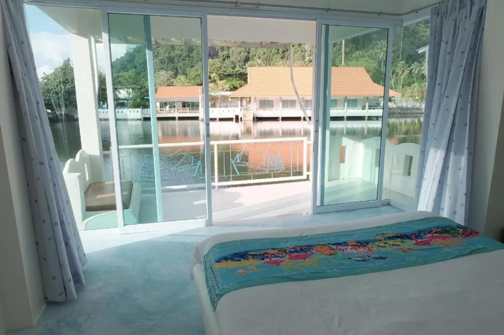 Bed in Anavilla Tangke Resort