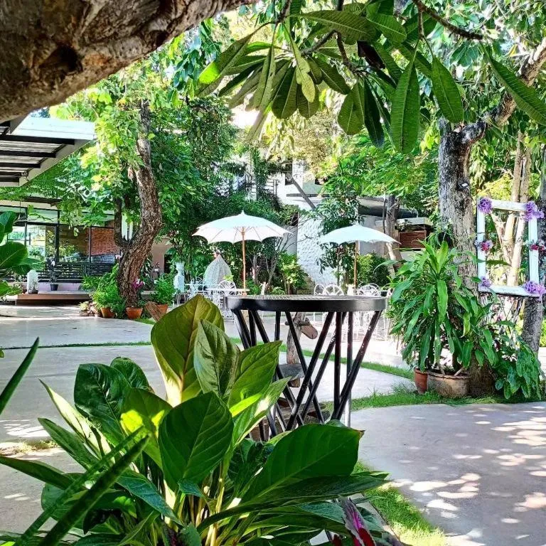 Chayada Garden House and Resort Hotel