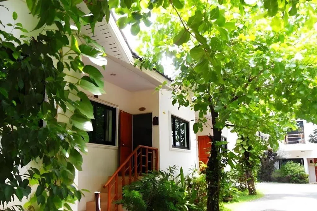 Chayada Garden House and Resort Hotel