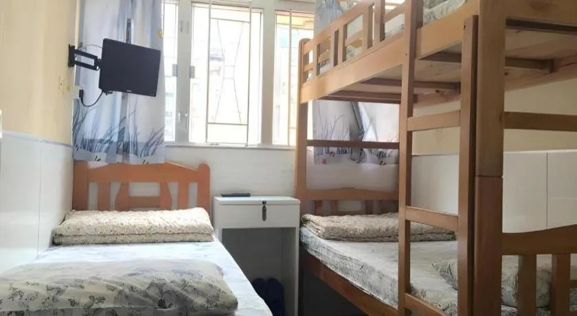 Bed in Dragon Hostel Hong Kong