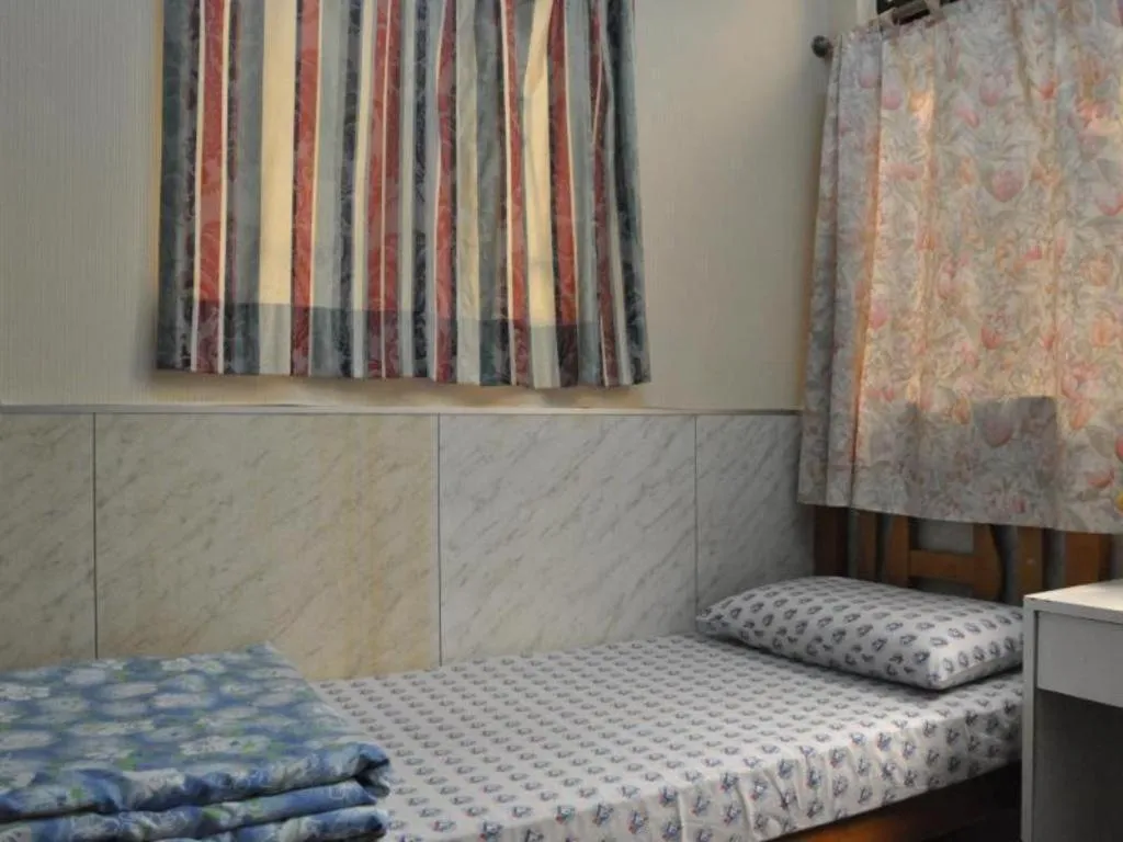 Bed in Dragon Hostel Hong Kong