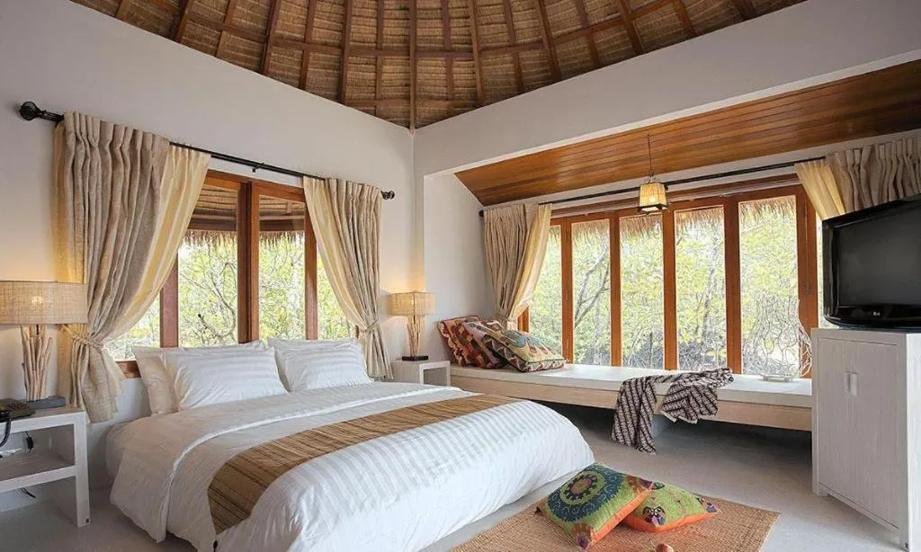 Bed in The Blue Sky Resort@ Koh Payam