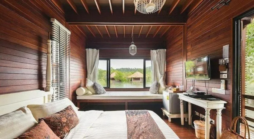 The Blue Sky Resort@ Koh Payam