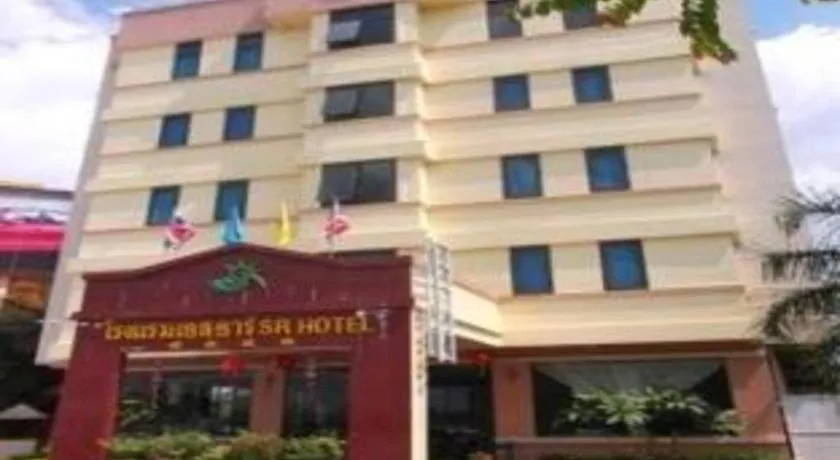 SR Hotel