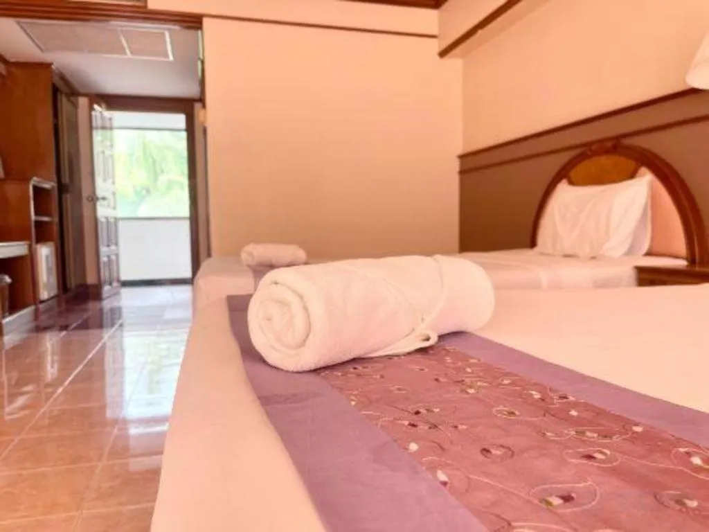 Bed in Supar Royal Beach Hotel