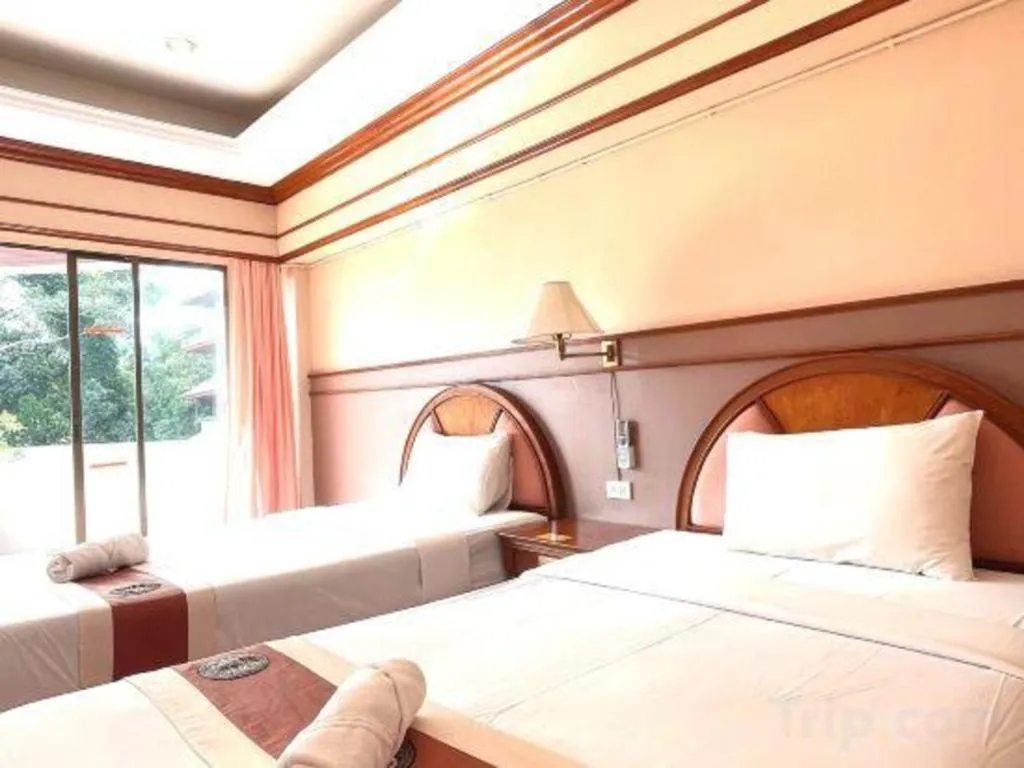 Bed in Supar Royal Beach Hotel