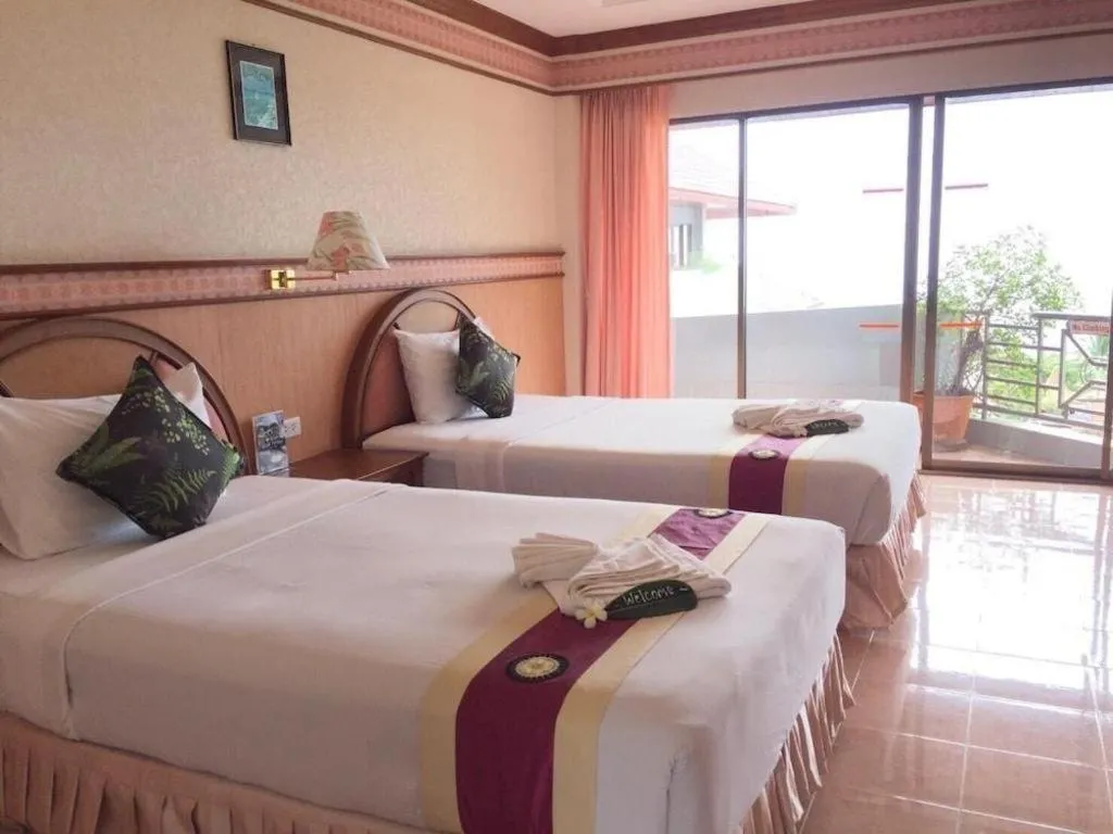 Bed in Supar Royal Beach Hotel