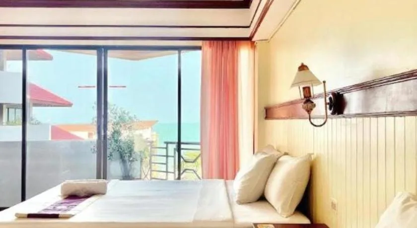 Bed in Supar Royal Beach Hotel