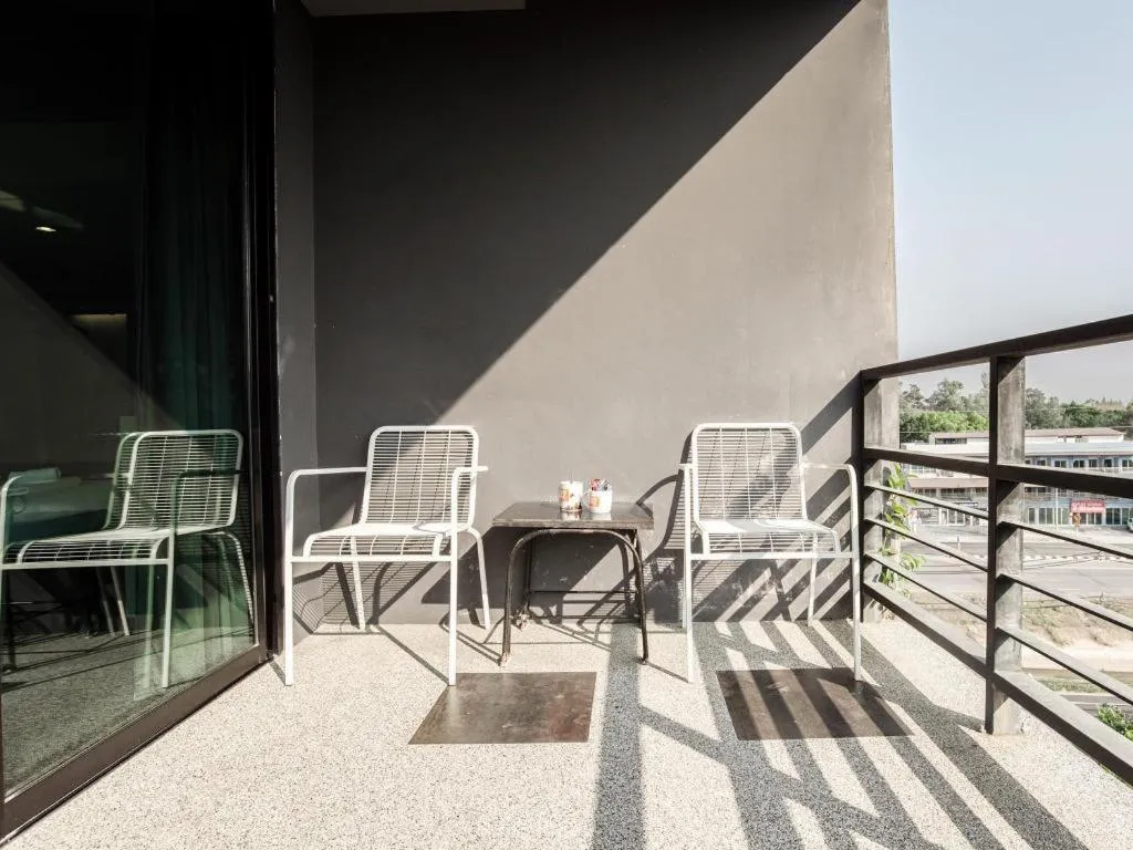 B2 Black Business and Budget Hotel